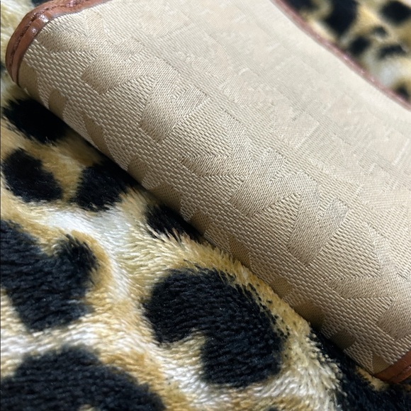 Michael Kors Tan and Gold Logo Small Wallet - Picture 7 of 15